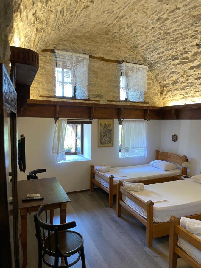 Konaku Guest House Gjirokastër المظهر الخارجي الصورة