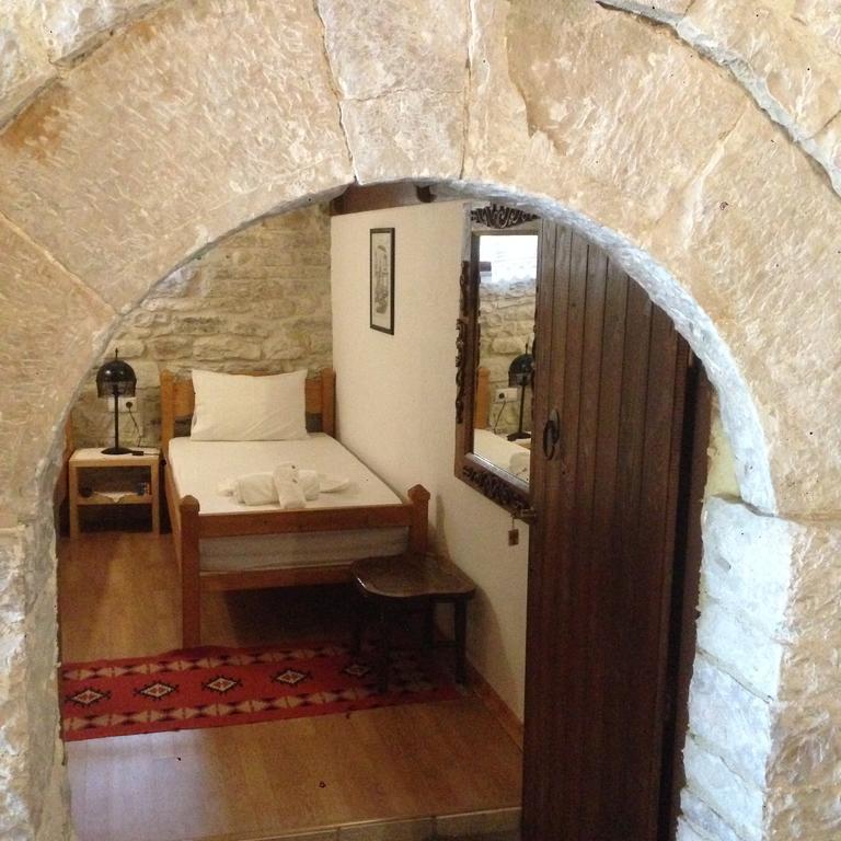 Konaku Guest House Gjirokastër المظهر الخارجي الصورة
