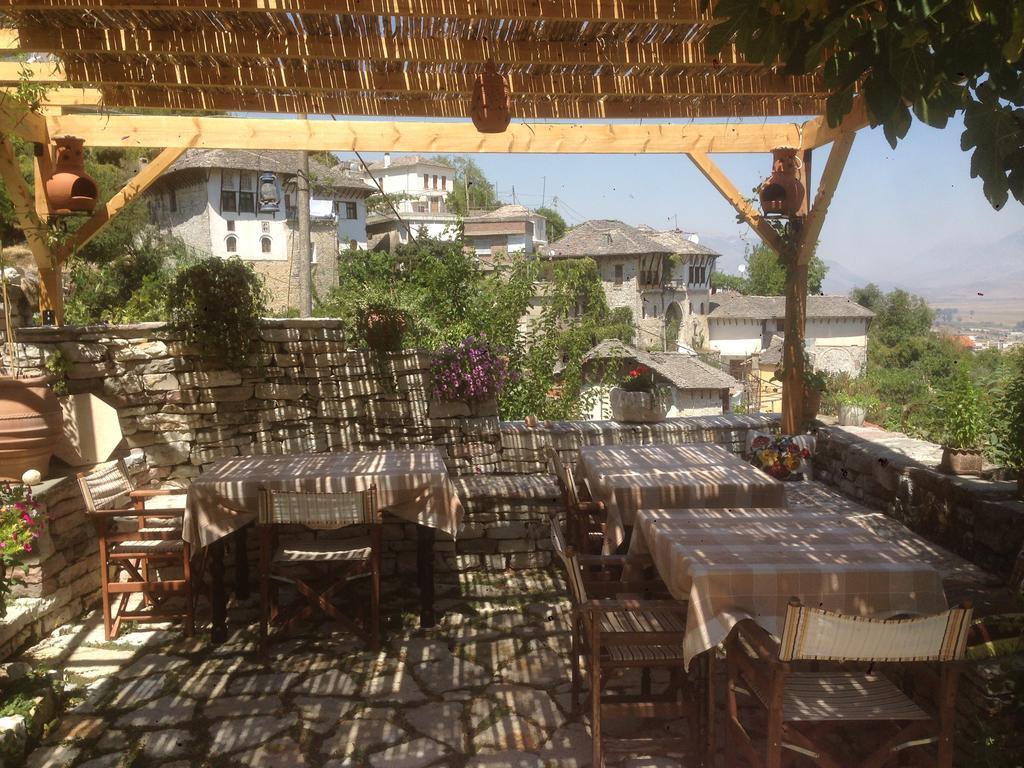 Konaku Guest House Gjirokastër المظهر الخارجي الصورة