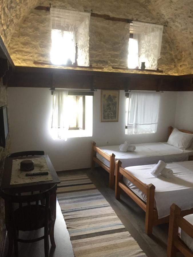 Konaku Guest House Gjirokastër المظهر الخارجي الصورة