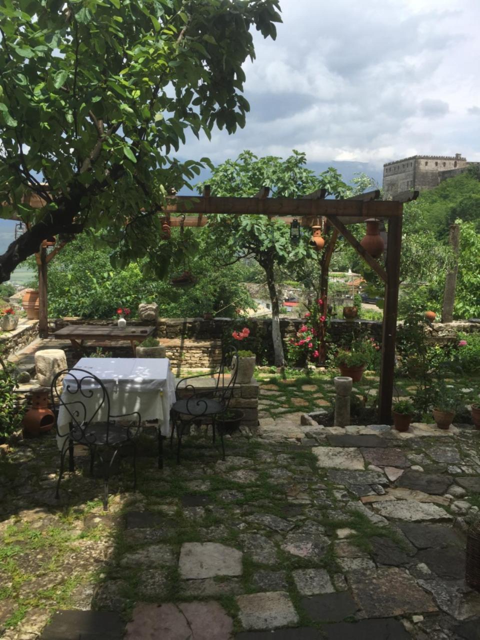 Konaku Guest House Gjirokastër المظهر الخارجي الصورة