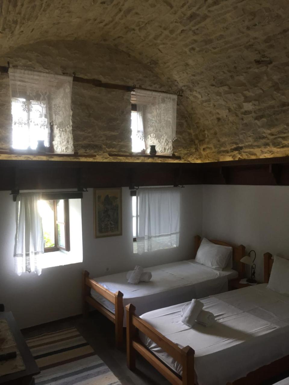 Konaku Guest House Gjirokastër المظهر الخارجي الصورة