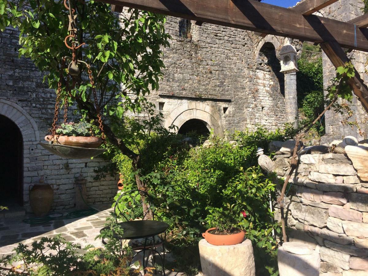 Konaku Guest House Gjirokastër المظهر الخارجي الصورة