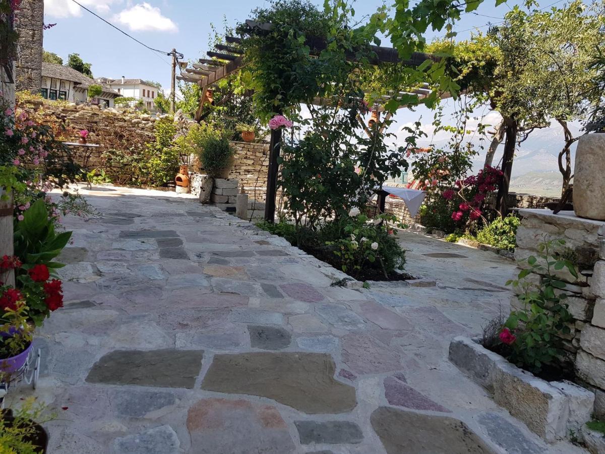 Konaku Guest House Gjirokastër المظهر الخارجي الصورة